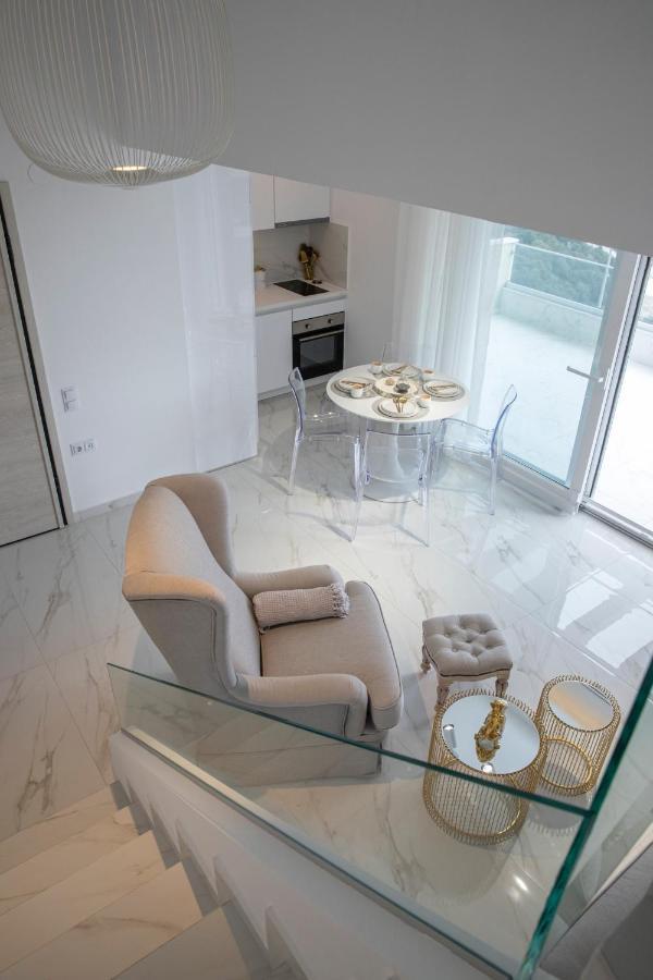 Dk Luxury Suite Néa Péramos エクステリア 写真